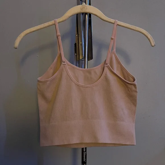 Compression Cropped Tank - Picture 2 of 2